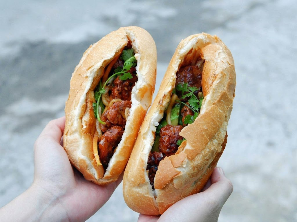 Roasted Pork Banh mi – A Famous Street Food of Vietnam