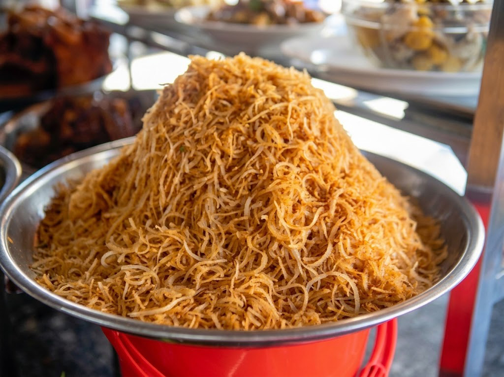 Shredded pork skin (Bì)