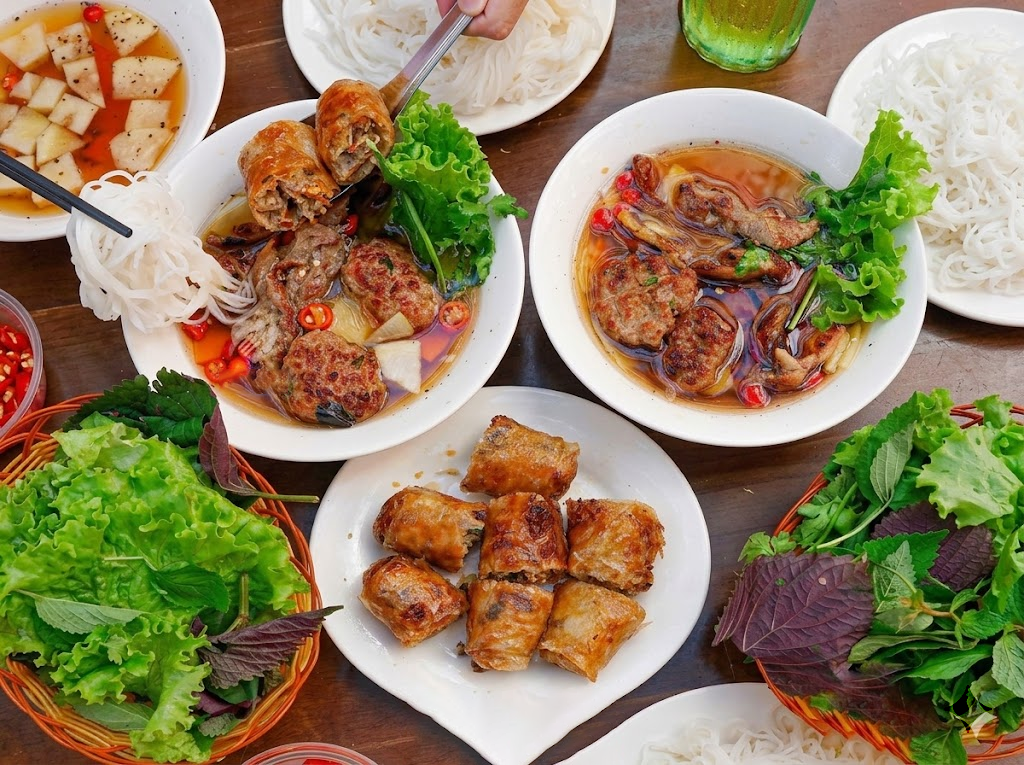 Bun Cha Ha Noi -Famous dishes of Vietnamese Cuisine