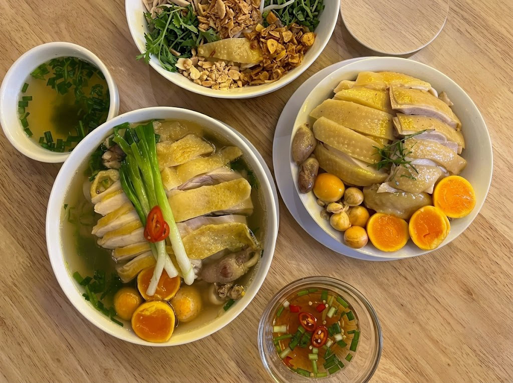Chicken Thigh Pho ( Phở Gà Đùi ) - Vietnamese Cuisine