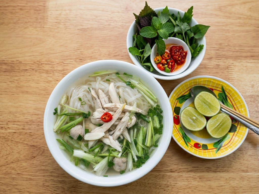 Chicken Breast Pho ( Phở Gà Lườn ) - Vietnamese Cuisine